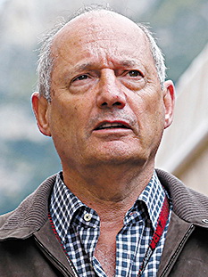 25%20 %20Dennis 03 cut