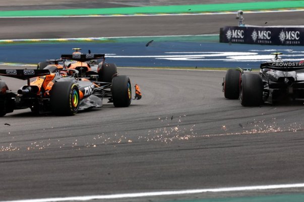 Ezért büntették 10 másodpercre Piastrit