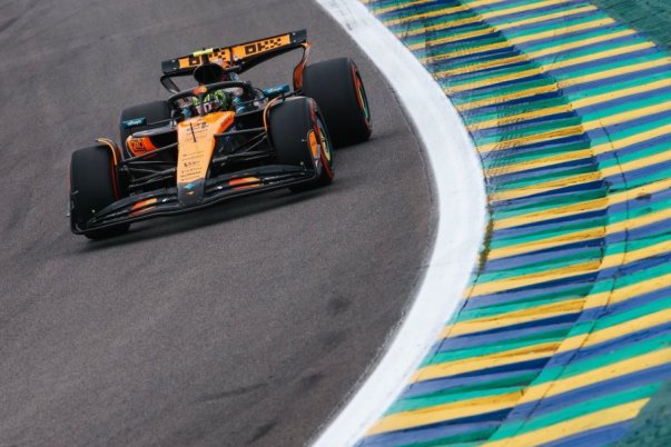 Norris simán nyert, Verstappen a dobogóig zárkózott