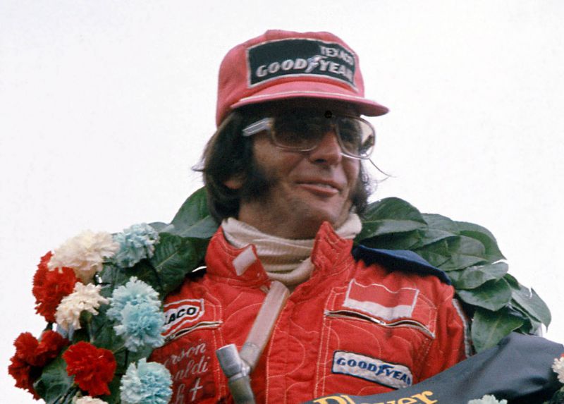 1975-Emerson-Fittipaldi-Silverstone