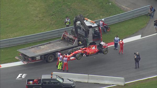 live_vettel_megallt