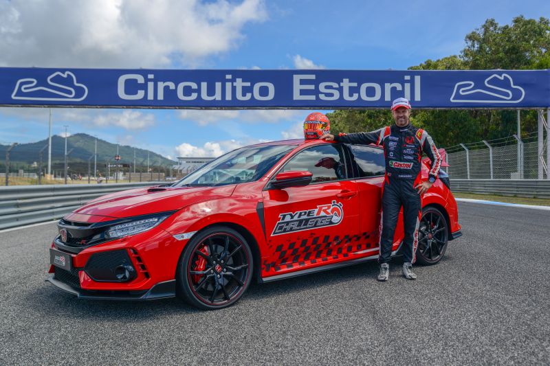 135770_Honda_Civic_Type_R_sets_new_lap_record_at_Estoril_circuit_in_Portugal