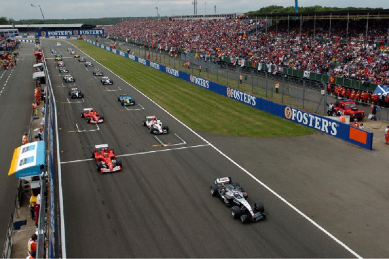 2004-silverstone-start1