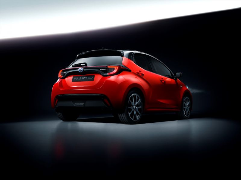 vadonatuj_Toyota_Yaris_Premiere_Edition_5