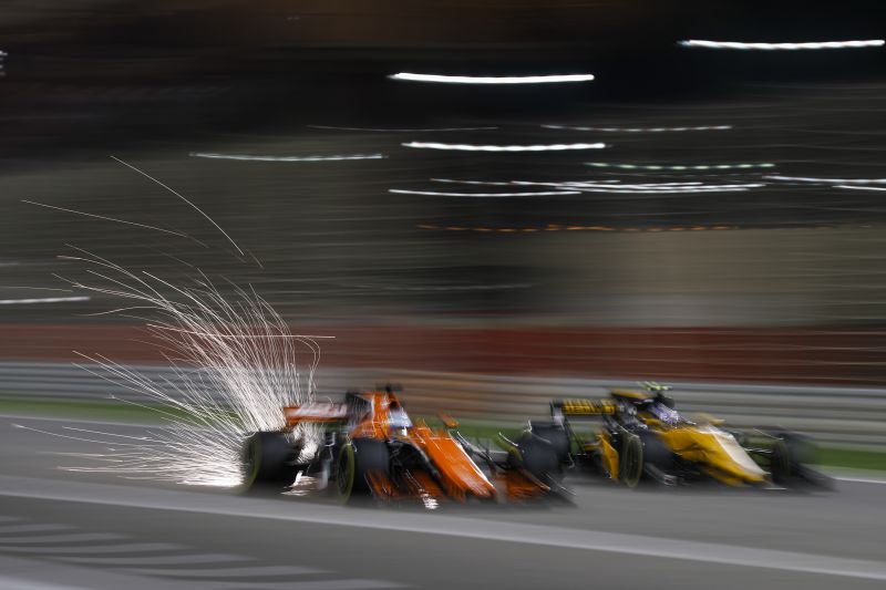 renault_mclaren_2017_action