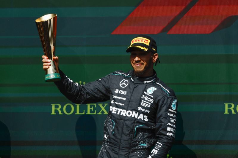 f1-hamilton-mercedes-spa-1_1