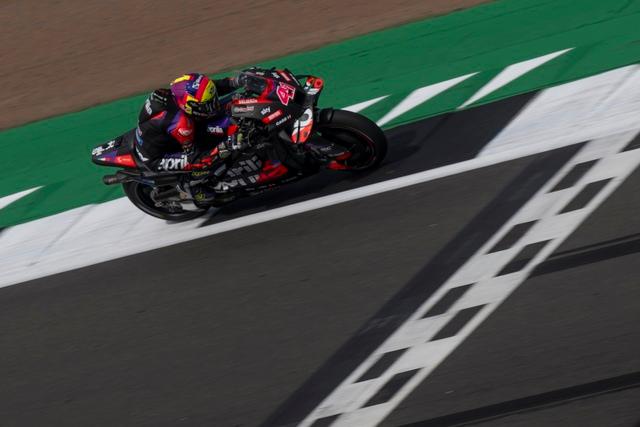 motogp-espargaro-aprilia-brit-pole