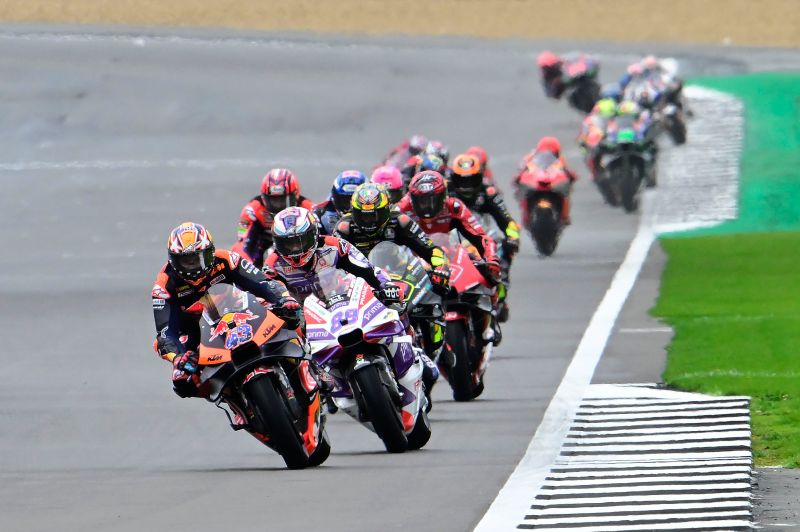 motogp-silverstone-start-2023