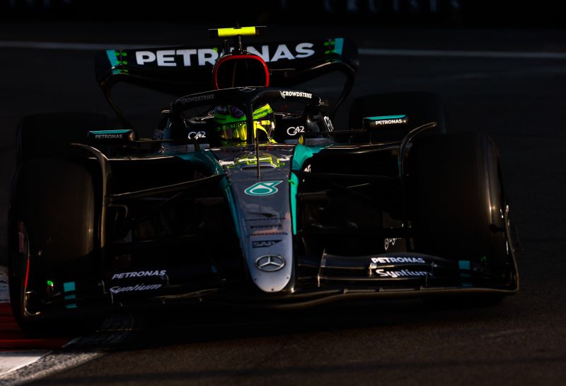 f1-hamilton-mercedes