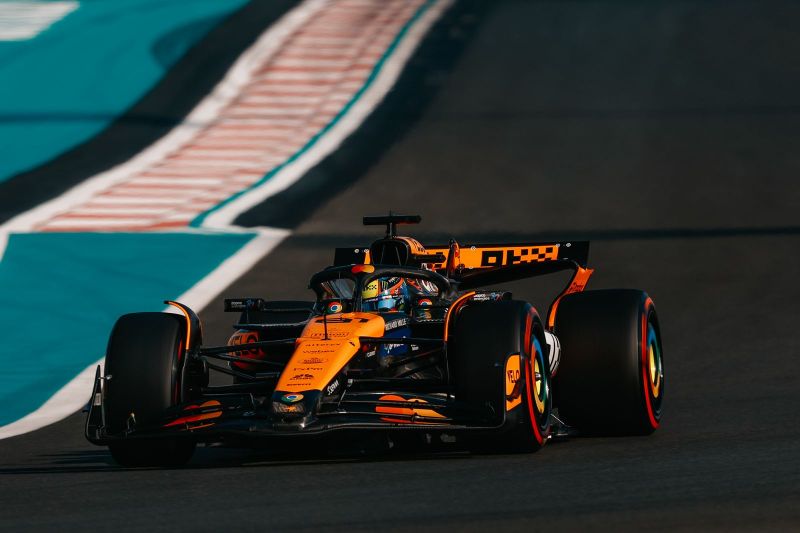 f1-piastri-fp3-mclaren-abudhabi-1