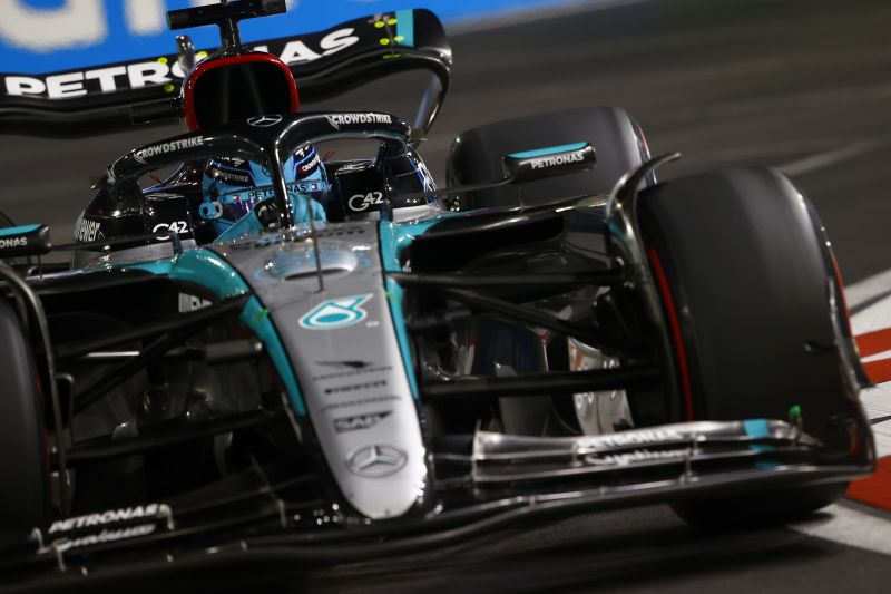 f1-russell-mercedes-lasvegas-1