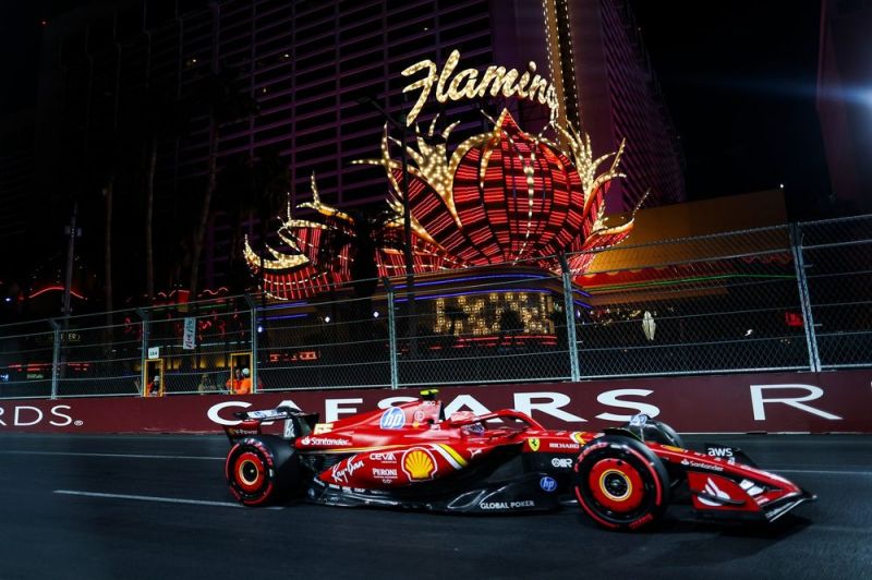 f1-sainz-ferrari-vegas-2