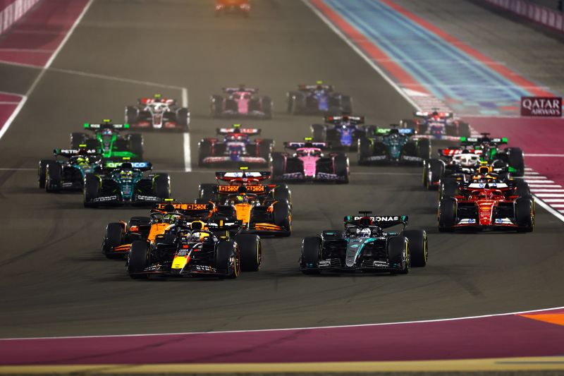 f1-verstappen-russell-start