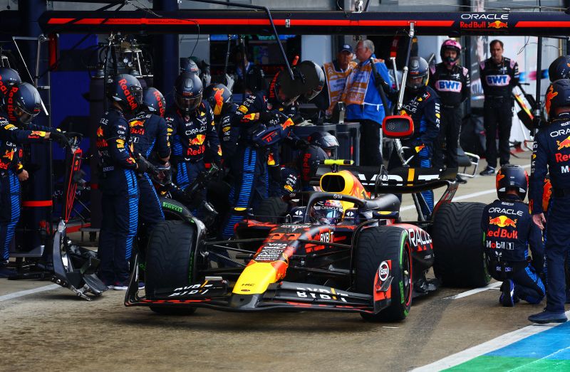 f1-perez-redbull-silverstone-2