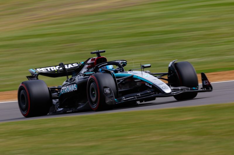 f1-russell-pole-mercedes-silverstone