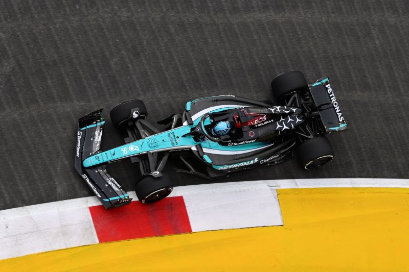 f1-russell-mercedes-szingapur-1