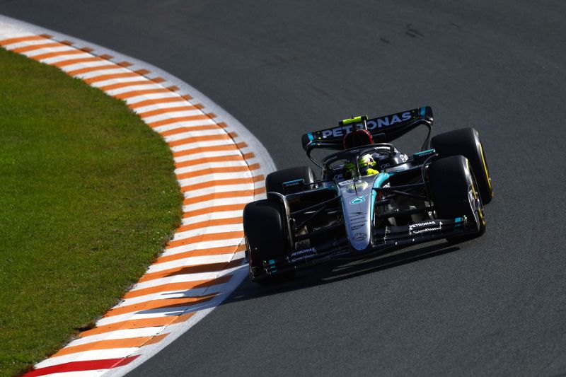 f1-hamilton-mercedes-zandvoort