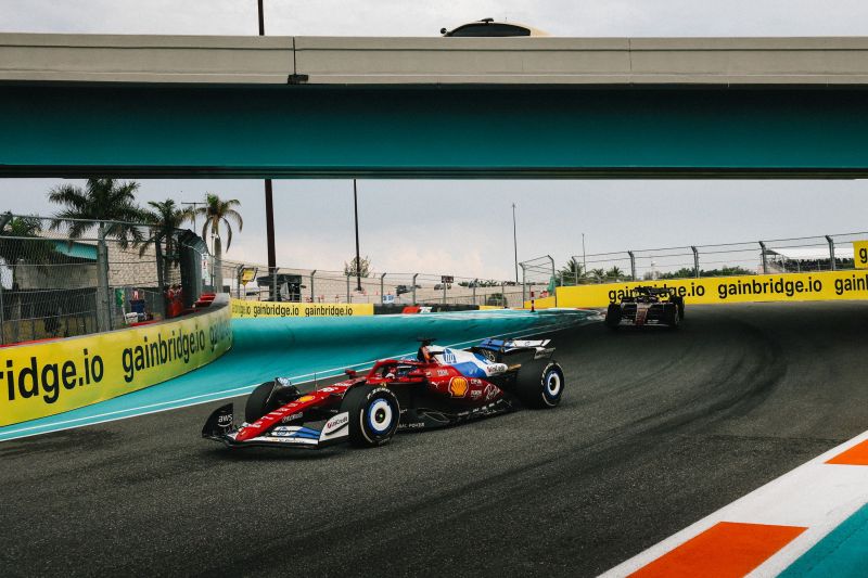 f1-leclerc-hamilton-ferrari-miami-1