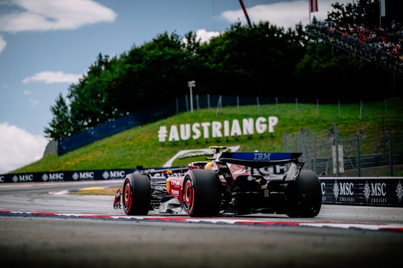 f1-hamilton-ferrari-spielberg-2