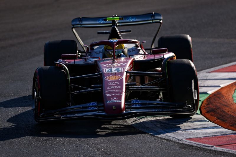 f1-hamilton-monza-ferrari-day1-1