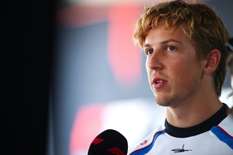 f1-lawson-racingbulls-day0