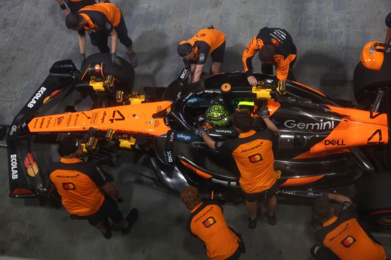 f1-norris-mclaren-szingapur-1