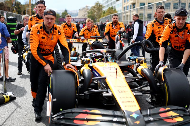 f1-piastri-baku-mclaren-1