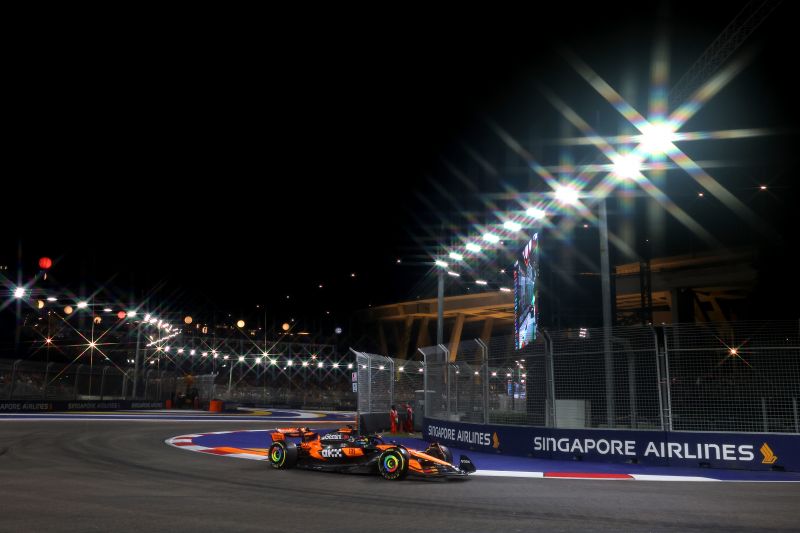 f1-piastri-fp1-szingapur-mclaren-2