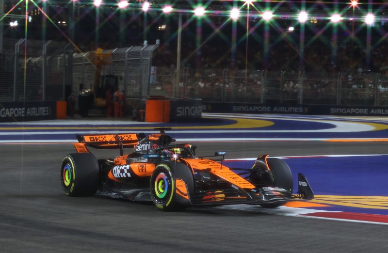 f1-piastri-fp1-szingapur-mclaren