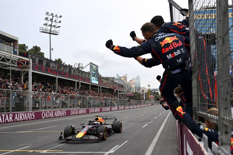 f1-redbull-verstappen-win-baku-1