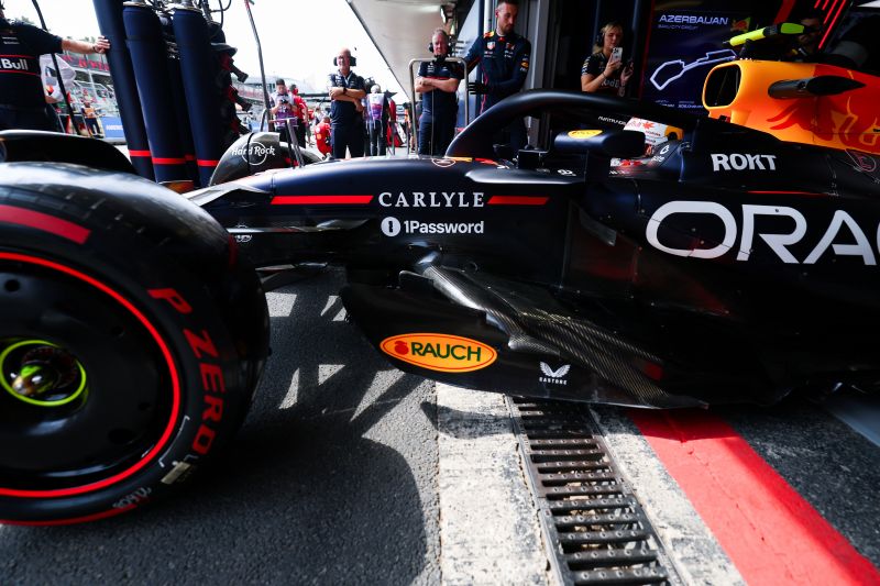 f1-tsunoda-redbull-baku-day1