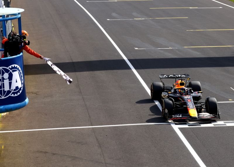 f1-verstappen-monza-redbull-2