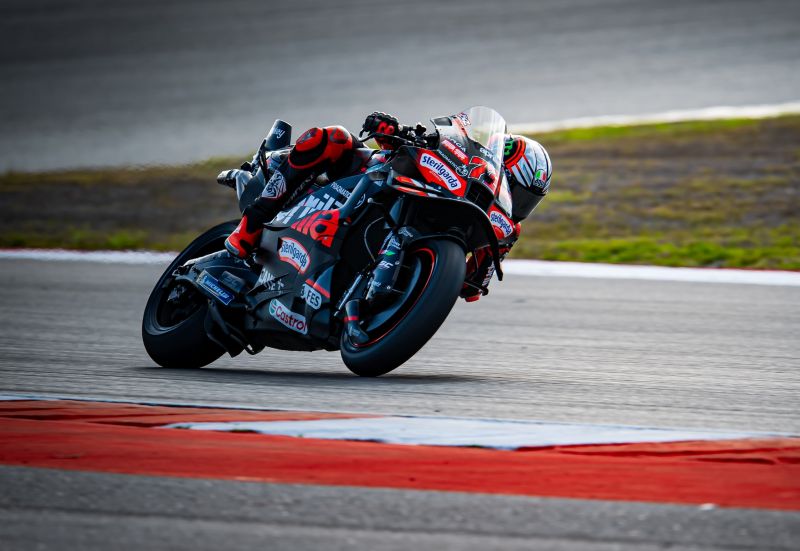 bezzecchi-motogp-aprilia-portimao-2