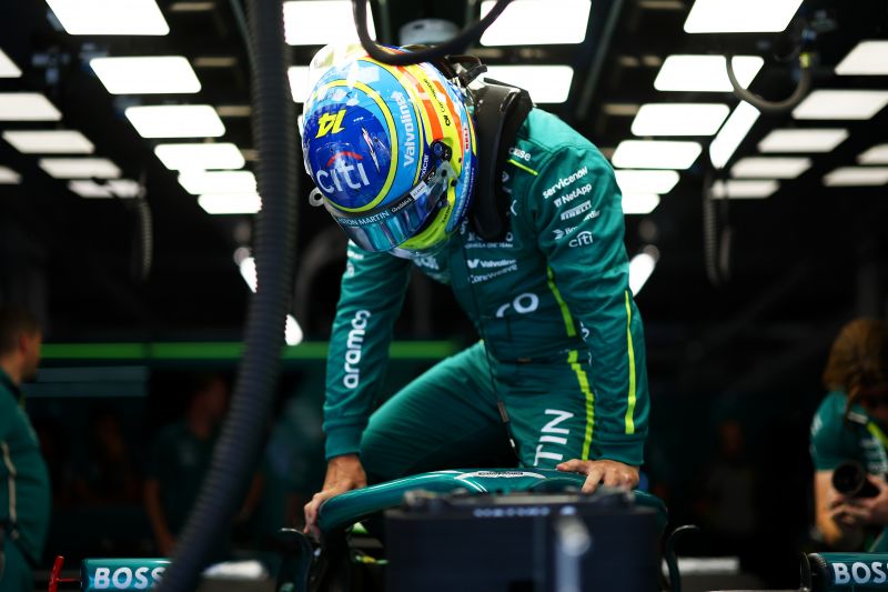 f1-alonso-aston-hun-day1-2