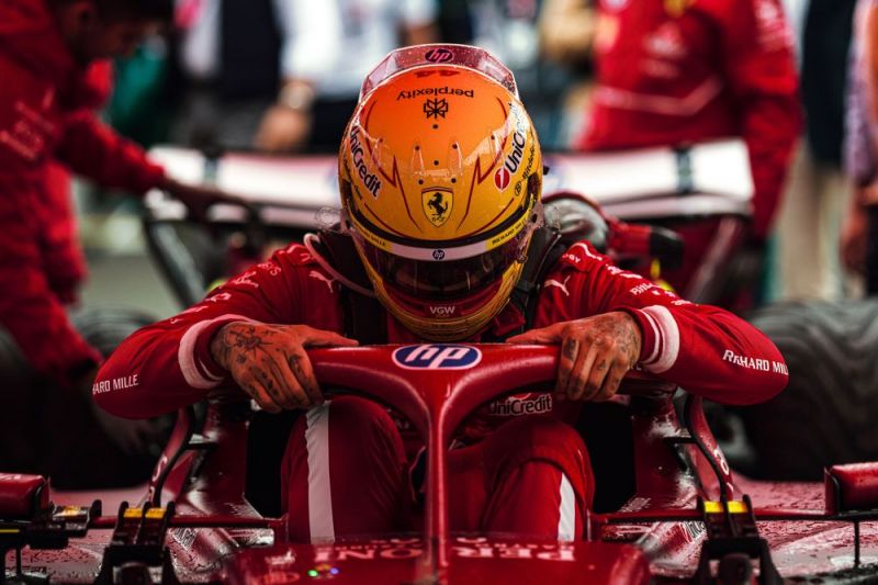 f1-hamilton-ferrari-1