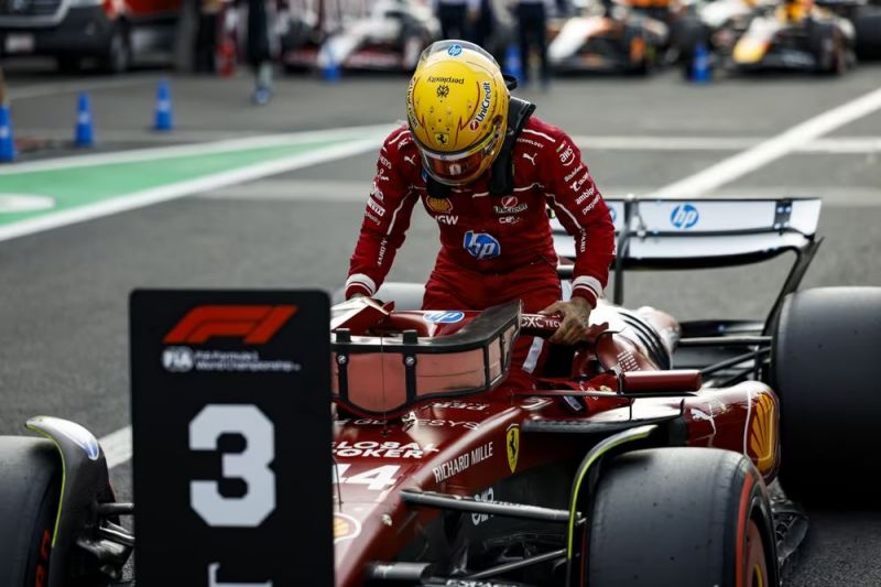 f1-hamilton-ferrari-1_3