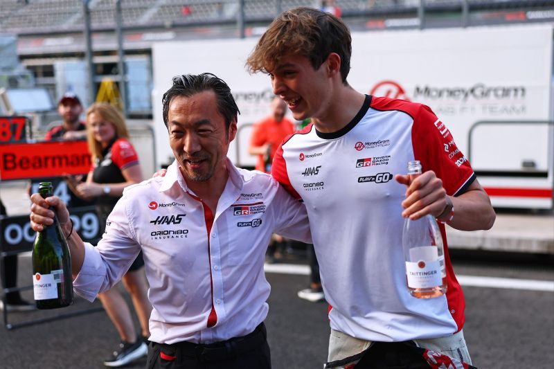 f1-komatsu-bearman-haas-mexiko