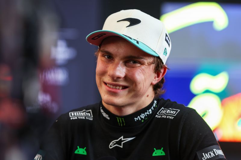 piastri-f1-brazil-mclaren-day2-1