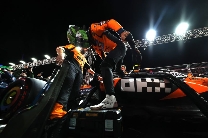 mclaren-dsq-vegas-f1-1