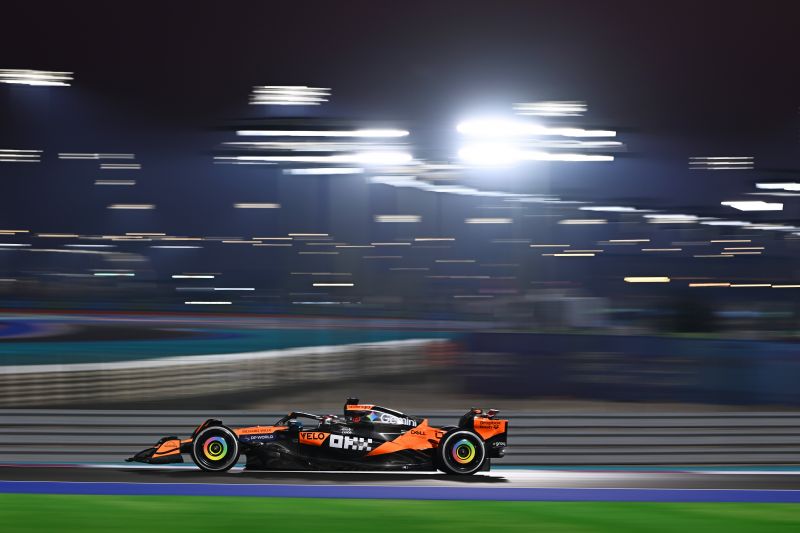 piastri-sprintpole-mclaren-f1-2