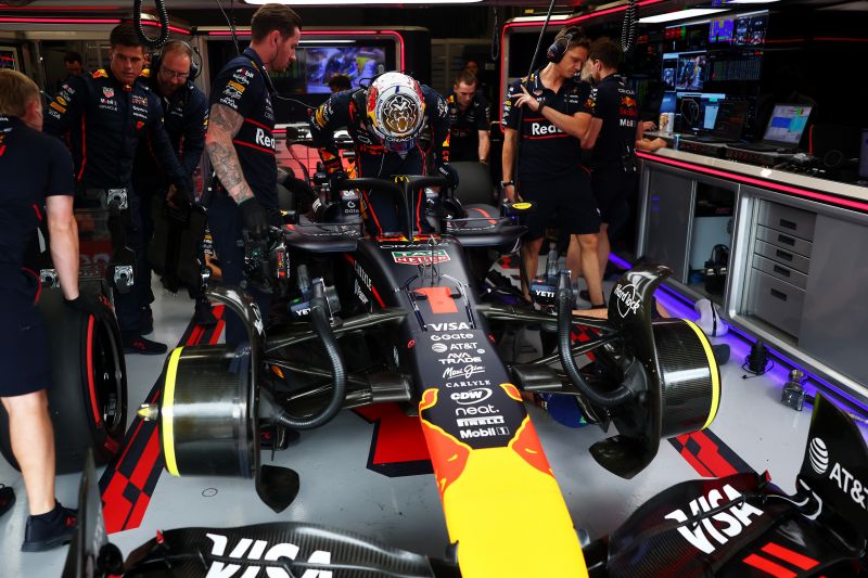 verstappen-motor-2-brazil-redbull