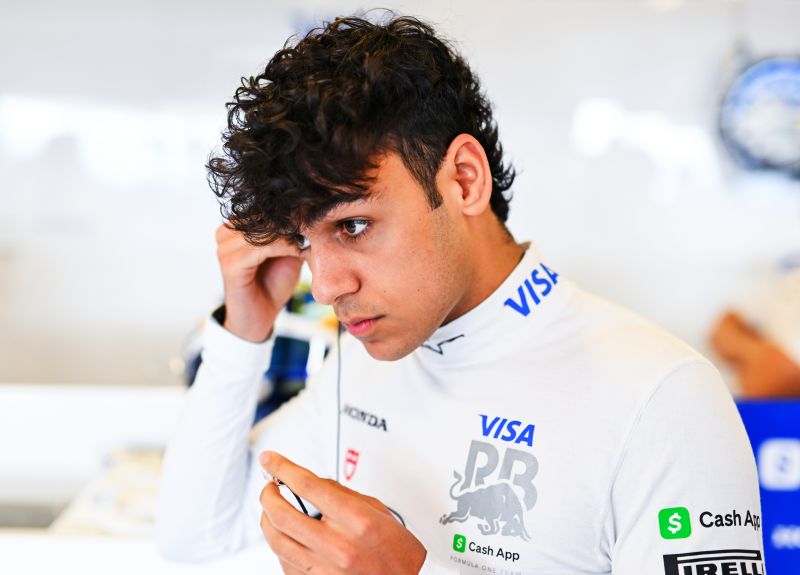 lindblad-f1-racingbulls-1