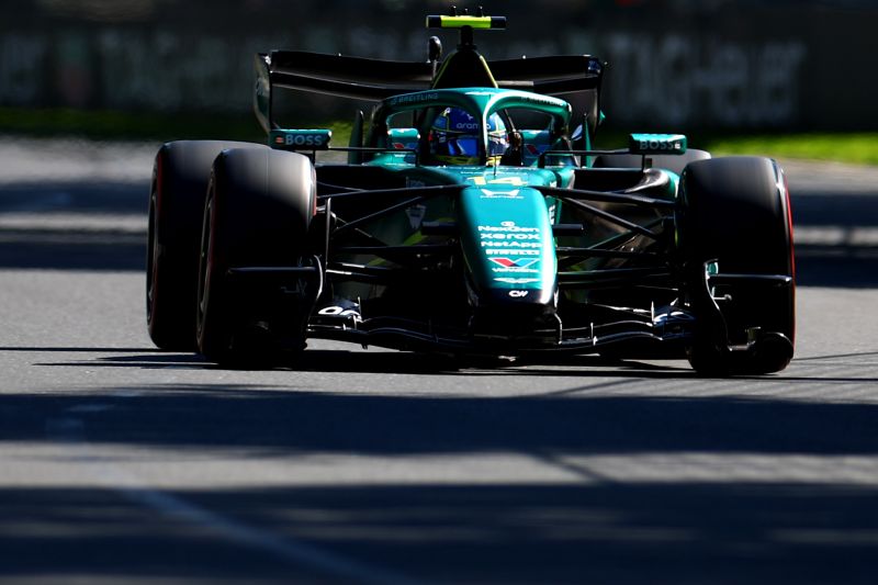 alonso-astonmartin-melbourne-day1-f1-2