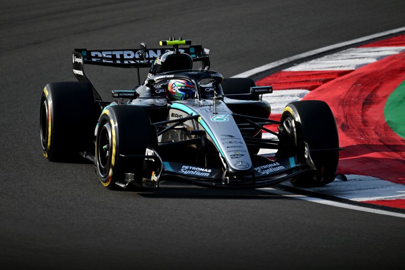 antonelli-pole-mercedes-kina-f1-1