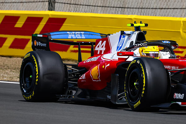 ferrari-macarena-szarny-kina-f1