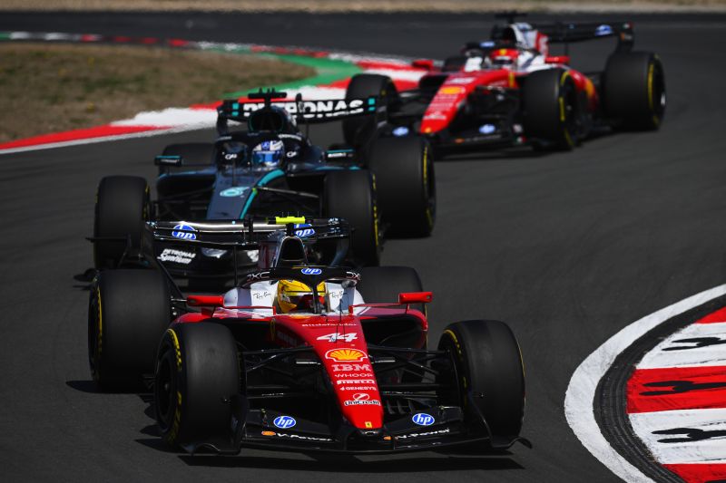 ferrari-mercedes-sanghaj-1