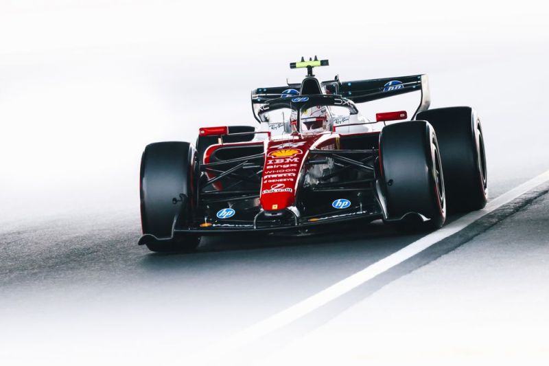 hamilton-ferrari-f1-suzuka