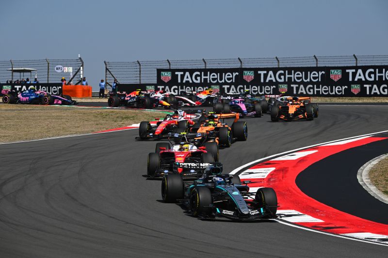 mercedes-rivalisok-f1-sanghaj-1