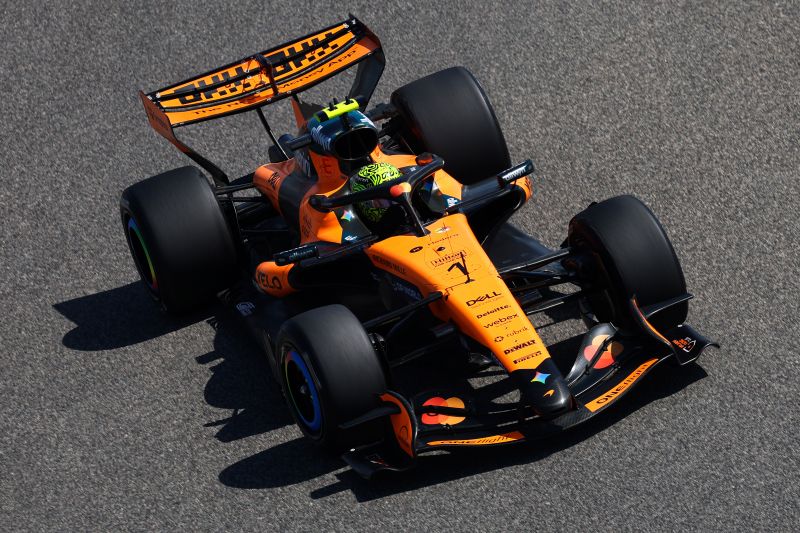 norris-mclaren-teszt-day3-bahrein-f1_1