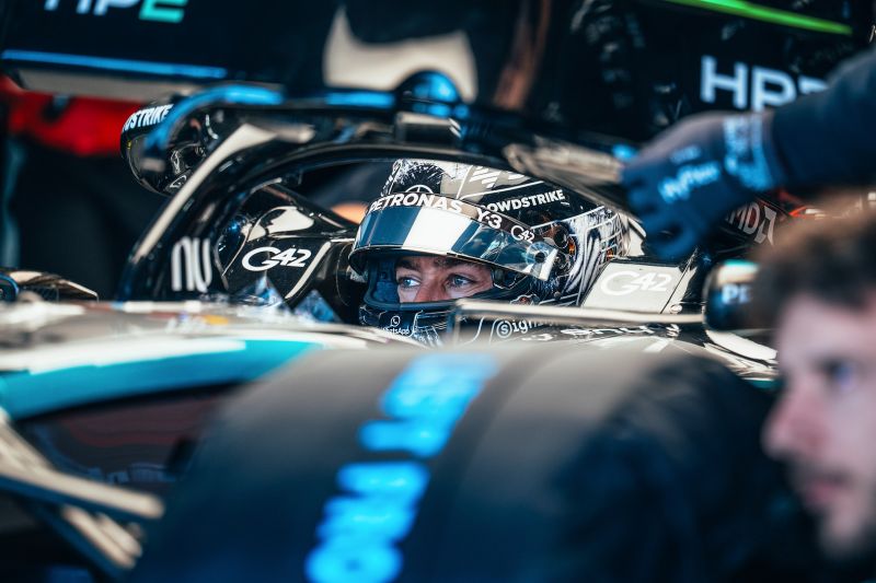 russell-mercedes-suzuka-day1-f1